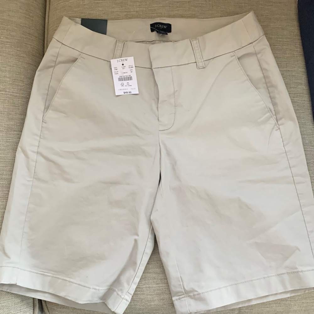 NWT J.Crew 9” khaki short